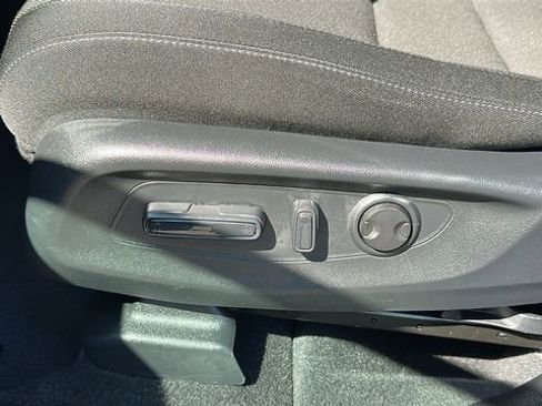 Used 2023 Honda CR-V EX image 11