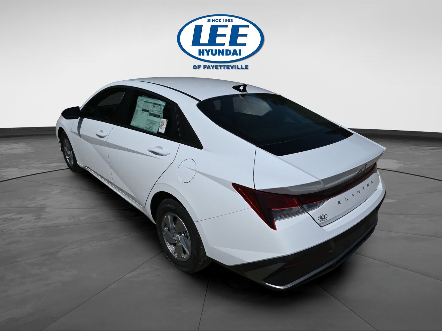 Certified 2025 Hyundai Elantra SE FWD image 5