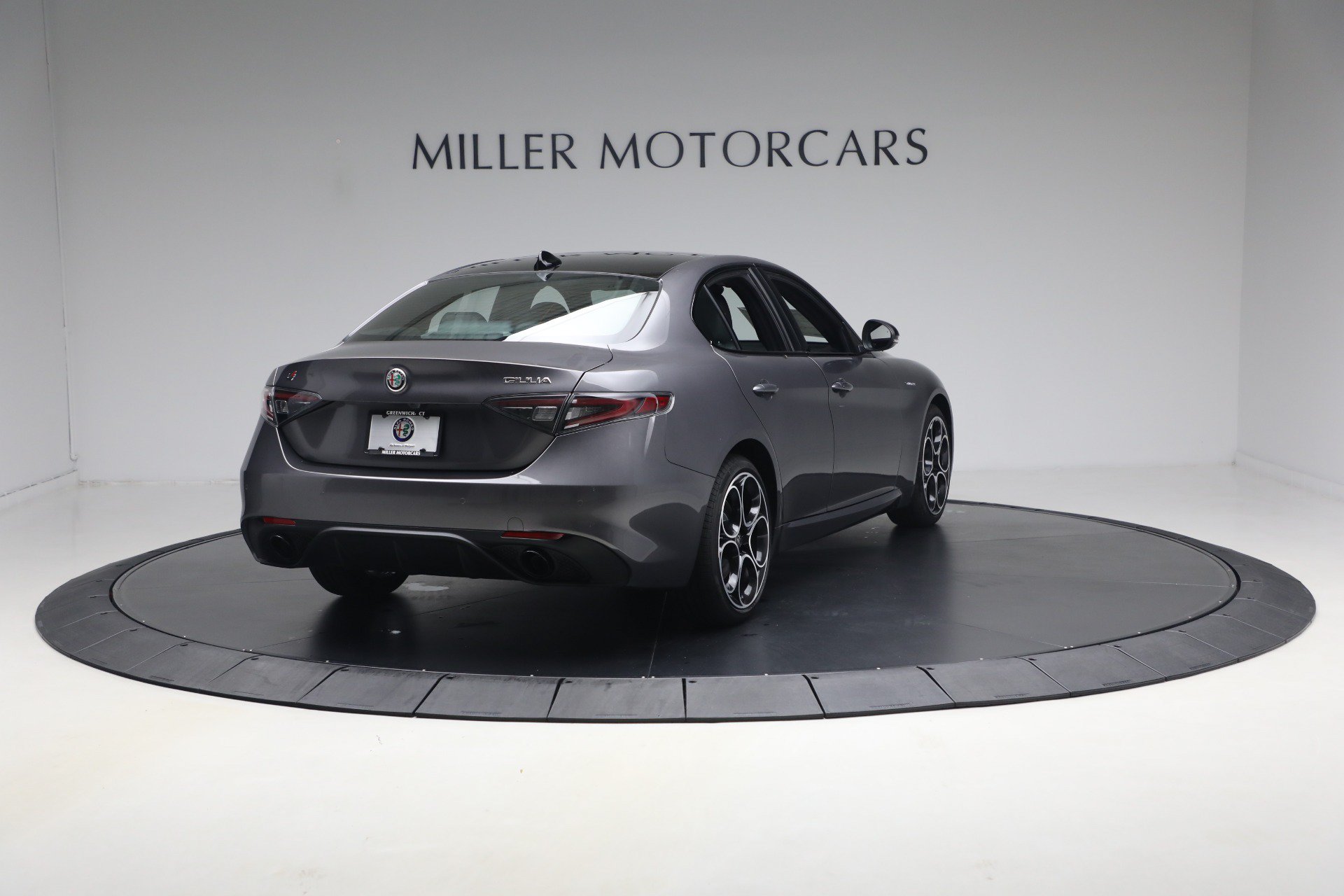 New 2026 Alfa Romeo Giulia AWD image 7