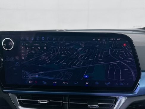 Used 2024 Chevrolet Equinox EV LT FWD image 22