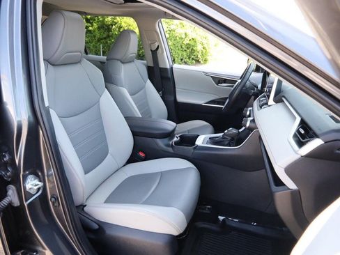 Used 2024 Toyota RAV4 XLE Premium FWD image 27