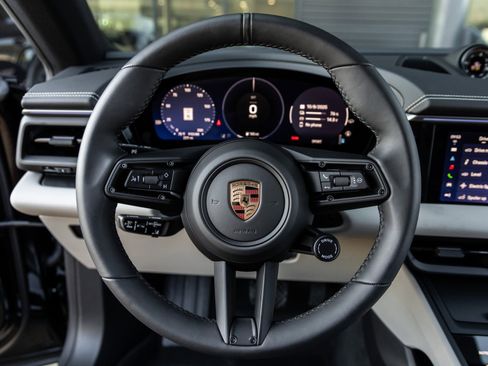 New 2025 Porsche Macan 4 Electric image 29