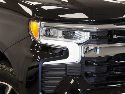 Used 2023 Chevrolet Silverado 1500 LT AWD/4WD image 14