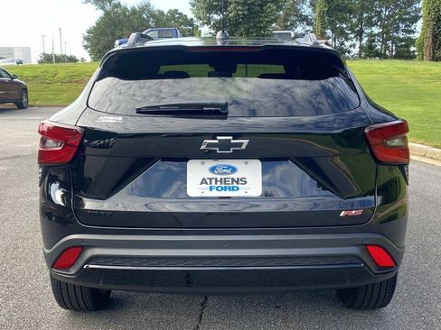 Used 2025 Chevrolet Trax RS w/ Sunroof Package FWD image 4