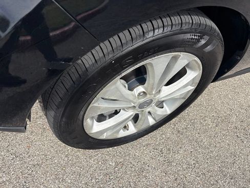 Used 2015 Kia Soul + FWD image 9