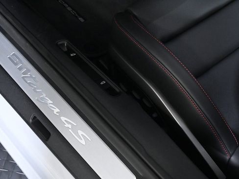 Certified 2026 Porsche 911 Targa 4S AWD/4WD image 27