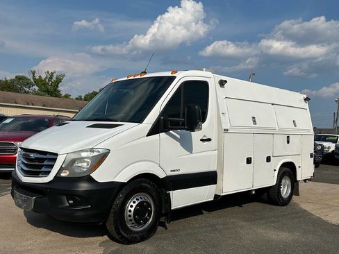 Used 2015 Freightliner Sprinter 3500 w/ Suspension Package I image 3
