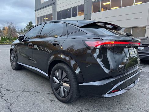 Used 2024 Nissan Ariya AWD image 8