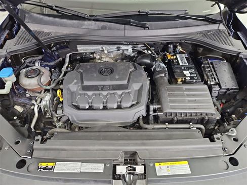 Used 2021 Volkswagen Tiguan SE image 14