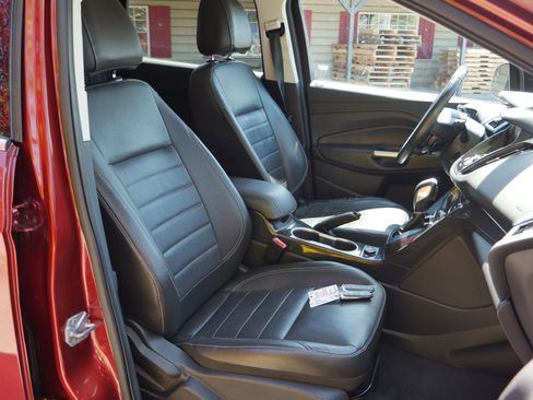 Used 2014 Ford Escape Titanium AWD/4WD image 24