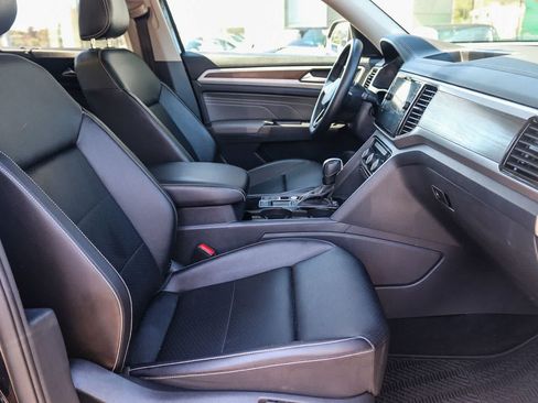 Used 2023 Volkswagen Atlas SE FWD image 14