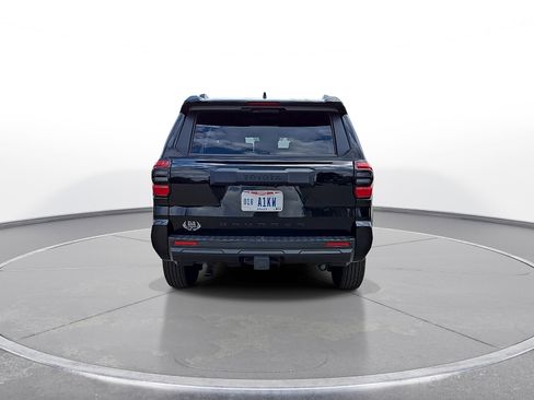 Used 2025 Toyota 4Runner SR5 AWD/4WD image 7