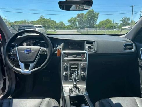 Used 2016 Volvo V60 T5 Cross Country AWD/4WD image 11