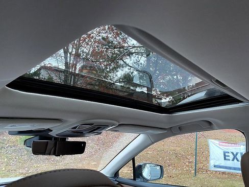 Used 2025 Subaru Outback Touring image 13