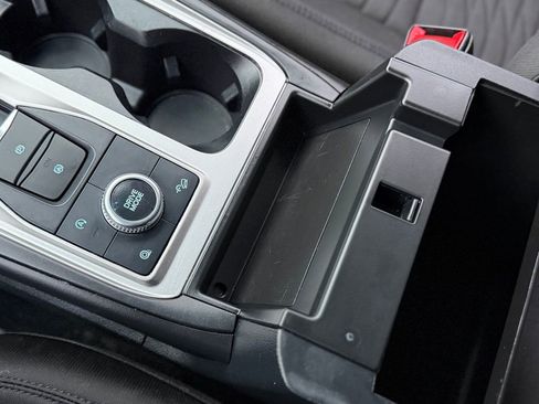 Certified 2024 Ford Explorer XLT image 12