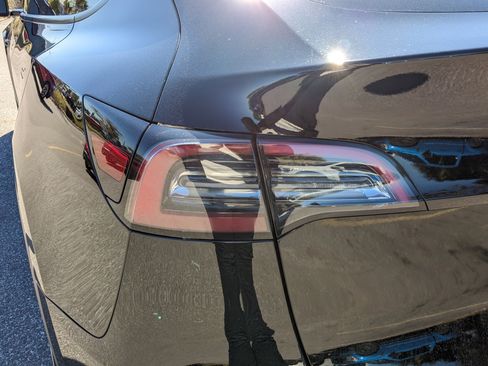 Used 2023 Tesla Model Y Long Range image 12