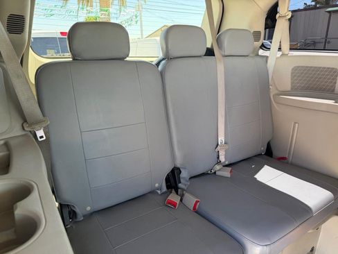 Used 2014 Dodge Grand Caravan SE w/ Quick Order Package 29E SE FWD image 48