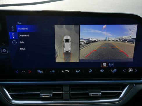 New 2026 Chevrolet Equinox EV LT image 10