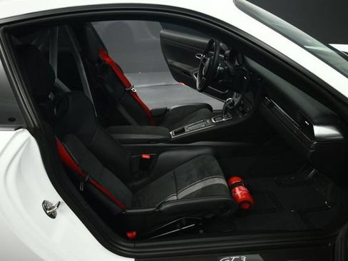 Used 2018 Porsche 911 GT3 RWD image 49