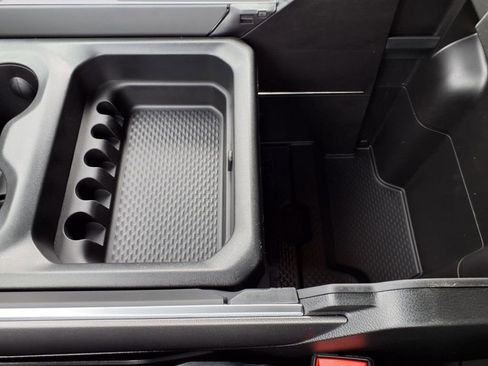 New 2026 RAM 1500 Big Horn AWD/4WD image 9