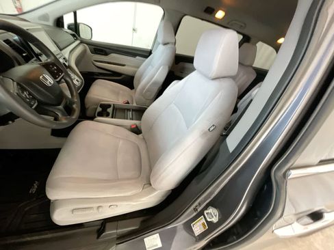 Used 2019 Honda Odyssey EX image 11