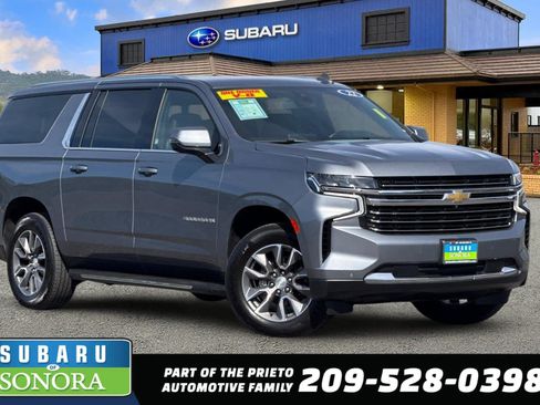 Used 2022 Chevrolet Suburban LT w/ Luxury Package AWD/4WD image 1