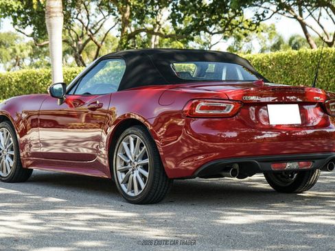 Used 2020 FIAT 124 Spider Lusso RWD image 16