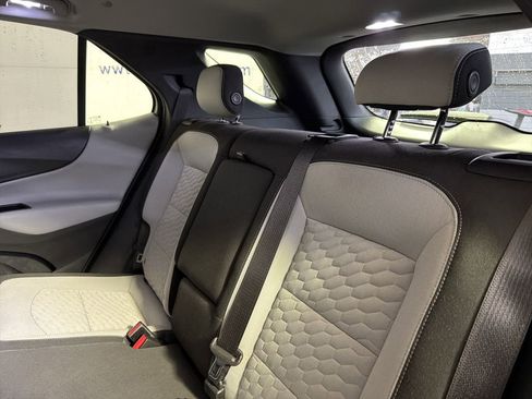 Used 2020 Chevrolet Equinox LS AWD/4WD image 27