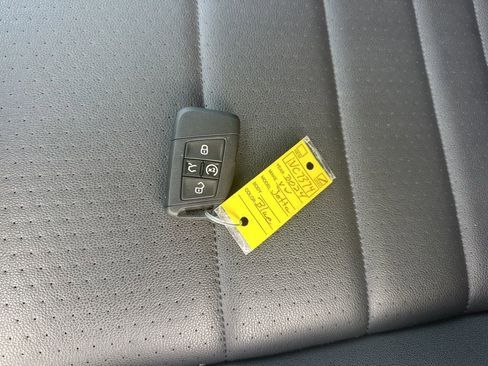 Used 2024 Volkswagen Jetta SE image 34