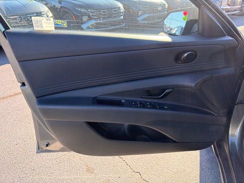 Used 2025 Hyundai Elantra SEL w/ Cargo Package FWD image 10
