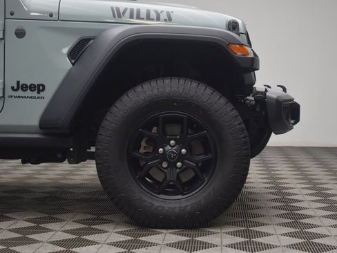 Used 2024 Jeep Wrangler Unlimited Sport AWD/4WD image 32
