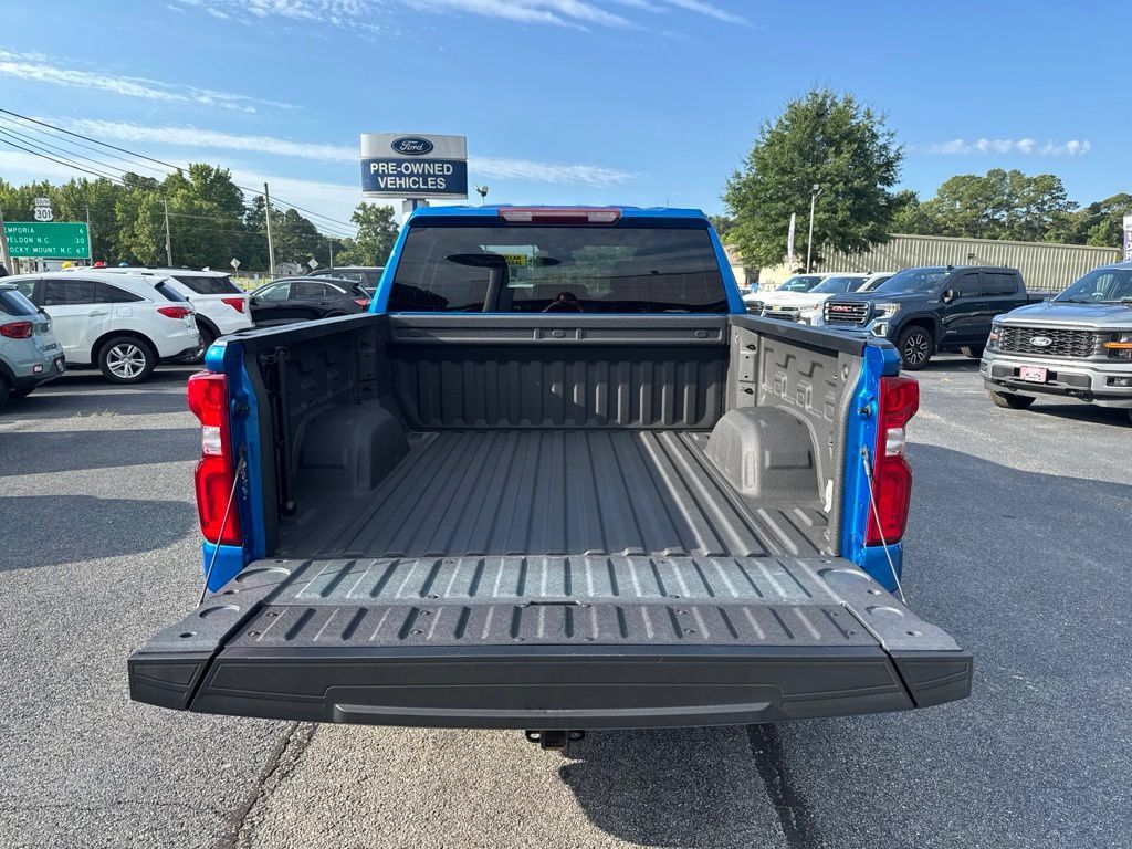 Used 2024 Chevrolet Silverado 1500 RST w/ Z71 Off-Road Package AWD/4WD image 28