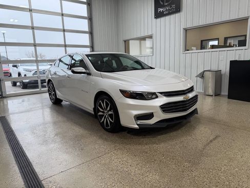 Used 2016 Chevrolet Malibu LT w/ Leather Package image 6