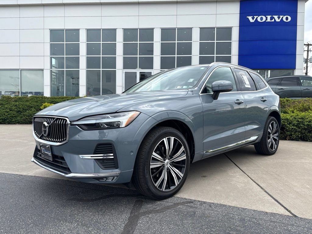 Certified 2023 Volvo XC60 B5 Plus AWD/4WD image 2