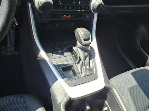 Certified 2023 Toyota RAV4 LE AWD/4WD image 10