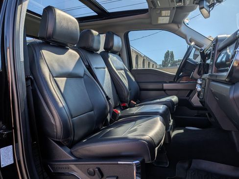 Used 2024 Ford F250 Lariat w/ Black Appearance Package AWD/4WD image 8