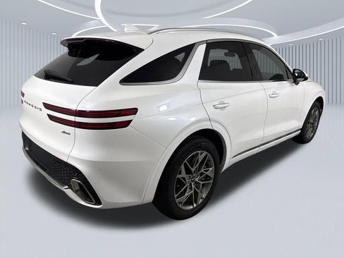 Used 2025 Genesis GV70 2.5T image 4