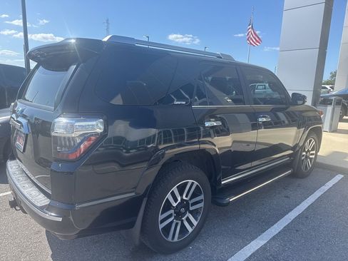 Used 2022 Toyota 4Runner Limited image 4