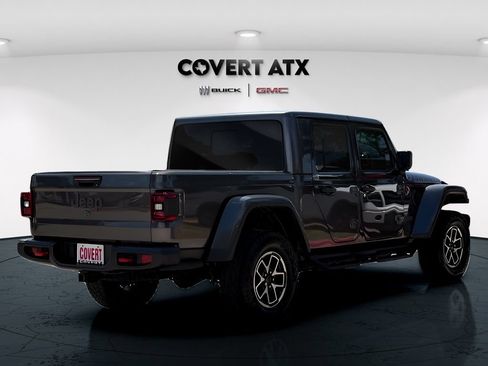 Used 2025 Jeep Gladiator Rubicon w/ Convenience Group AWD/4WD image 6