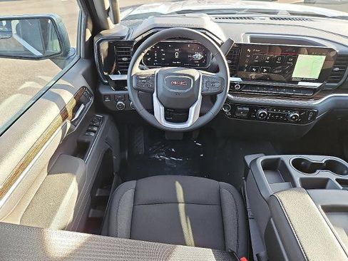 New 2026 GMC Sierra 1500 Elevation image 9