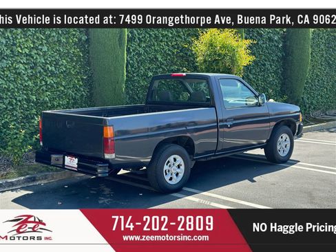 Used 1995 Nissan Pickup 2WD Regular Cab image 7