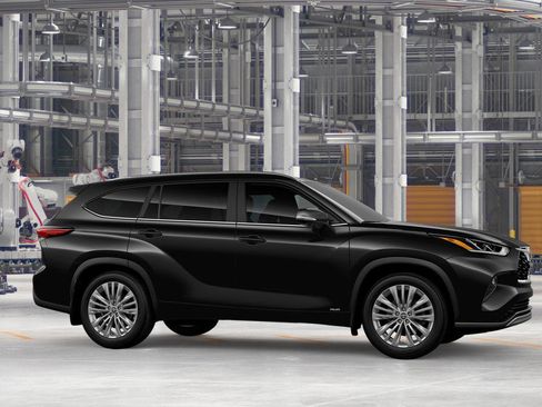 New 2026 Toyota Highlander Platinum image 13