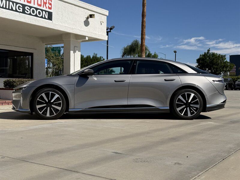 Used 2024 Lucid Air Touring AWD/4WD image 2