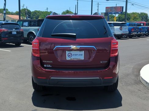 Used 2017 Chevrolet Equinox Premier w/ Enhanced Convenience Package FWD image 6