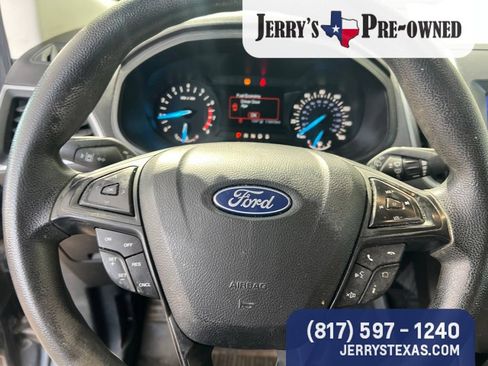 Used 2020 Ford Edge SE FWD image 12