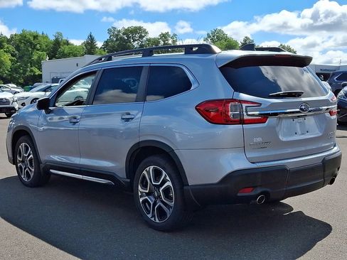 Used 2023 Subaru Ascent Limited w/ Technology Package AWD/4WD image 4