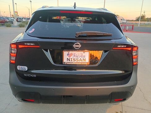New 2026 Nissan Kicks SV image 5