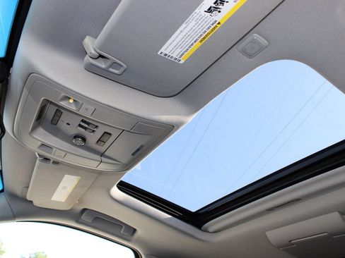 Used 2015 Chevrolet Tahoe LT RWD image 16