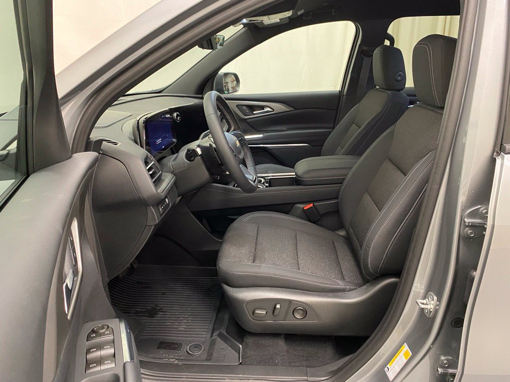 New 2027 Chevrolet Traverse LT w/ Driver Confidence Package AWD/4WD image 14