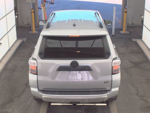 Used 2018 Toyota 4Runner TRD Off-Road image 7